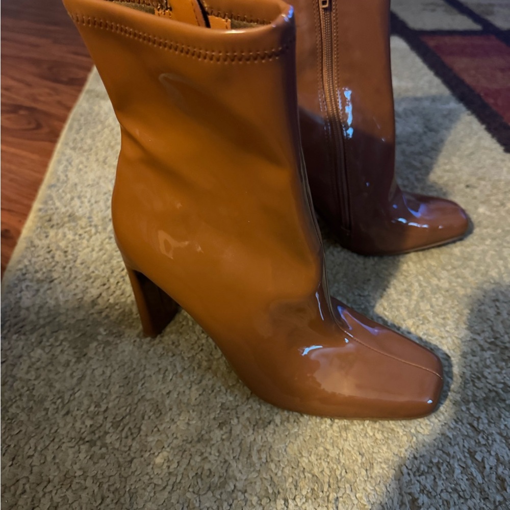 Steve Madden Tan Patent Leather Square-Toe Ankle Boots
